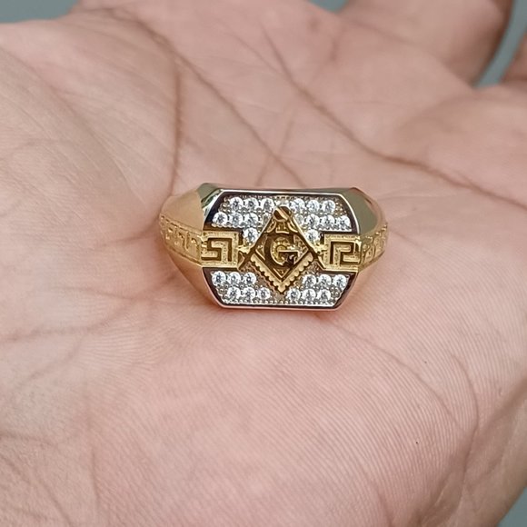10kt Solid Gold Ring For Men size 10.5
